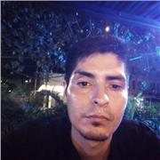 Profesor particular imparte clases a chicos con rezagos en sus asignaturas